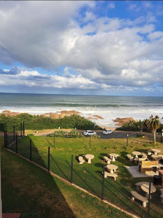 Rumbling Waves, Tranquil Sounds - What A View! Margate Bagian luar foto